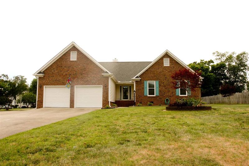 2912 Mars St, Raleigh, NC 27604