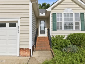 2912 Sedgefield Pines Ln, Raleigh, NC 27604