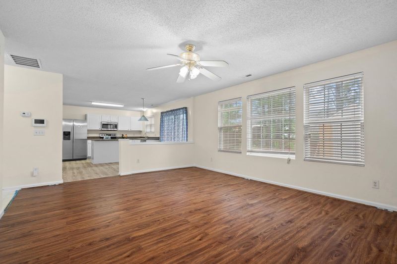 2912 Trassacks Dr, Raleigh, NC 27610