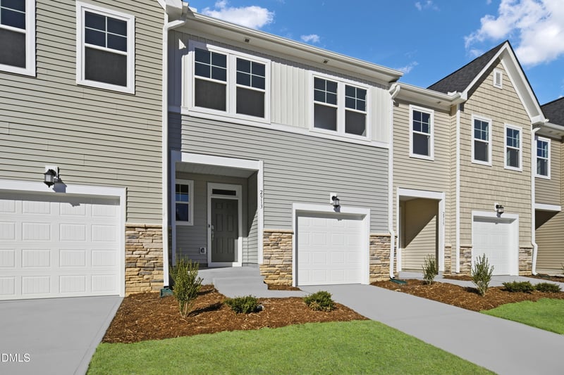 2913 Hickory Field Dr, Raleigh, NC 27616