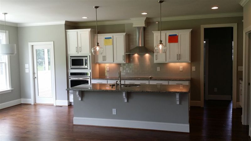 2913 Maple Pointe Dr, Wendell, NC 27591