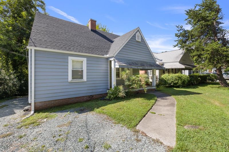 2913 University Dr, Durham, NC 27707