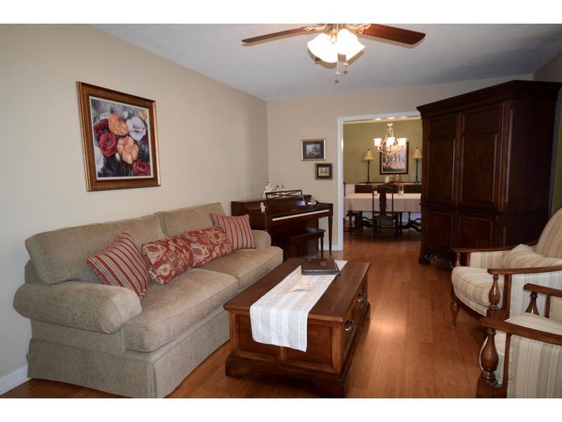 2915 Blanche Dr, Burlington, NC 27215