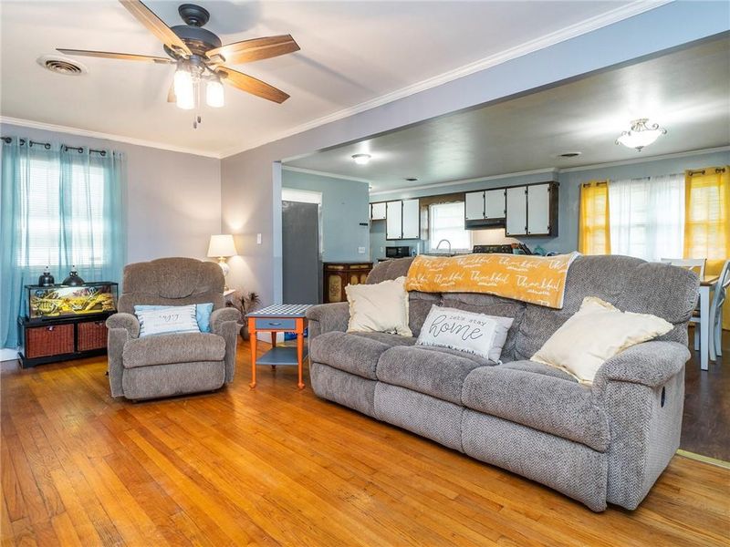 2915 Lake Dr, Burlington, NC 27217