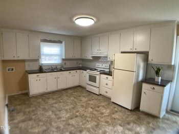 2915 Ross Rd, Durham, NC 27703