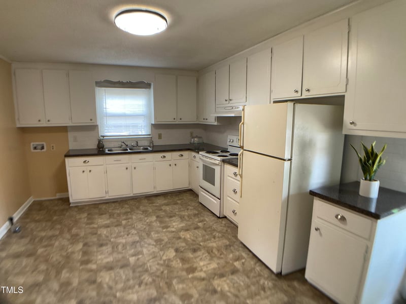 2915 Ross Rd, Durham, NC 27703