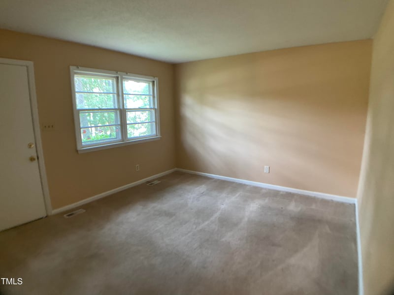 2915 Ross Rd, Durham, NC 27703