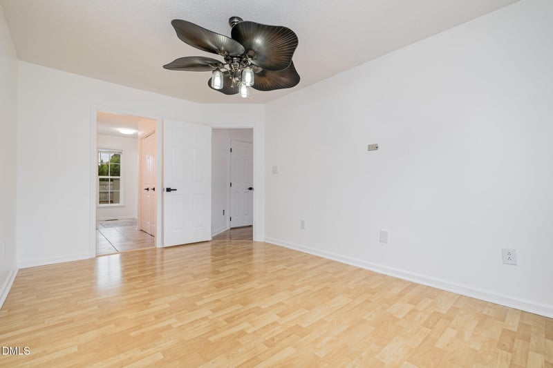 2916 Bannf Ct, Raleigh, NC 27604