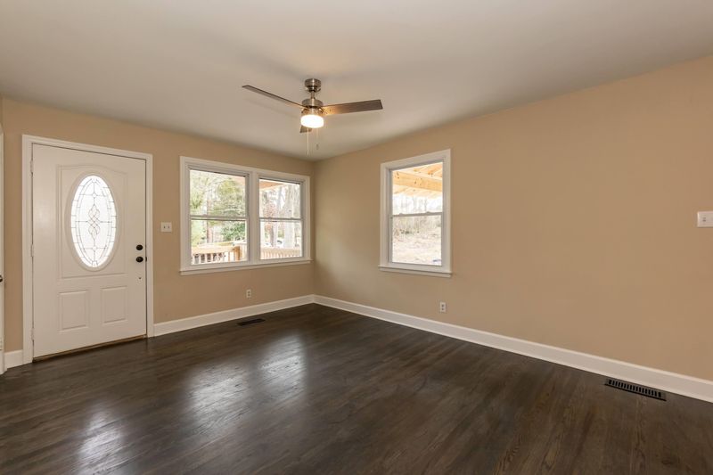 2916 Beechwood Dr, Durham, NC 27707