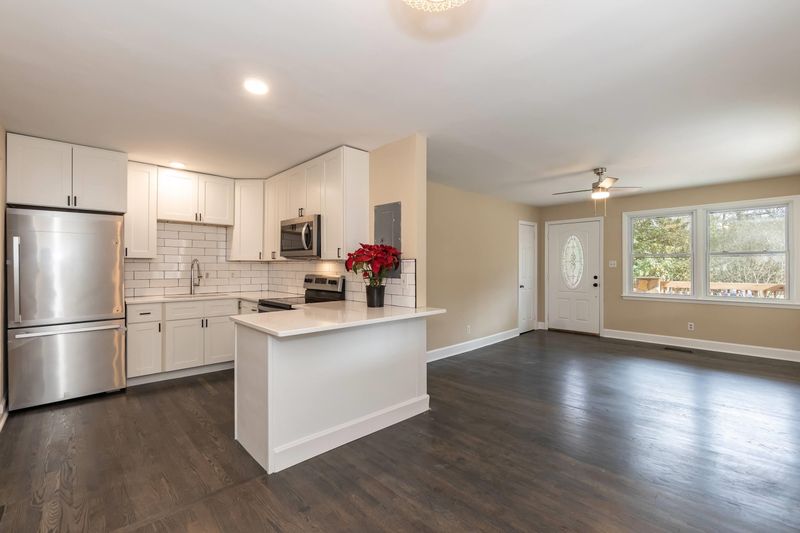2916 Beechwood Dr, Durham, NC 27707