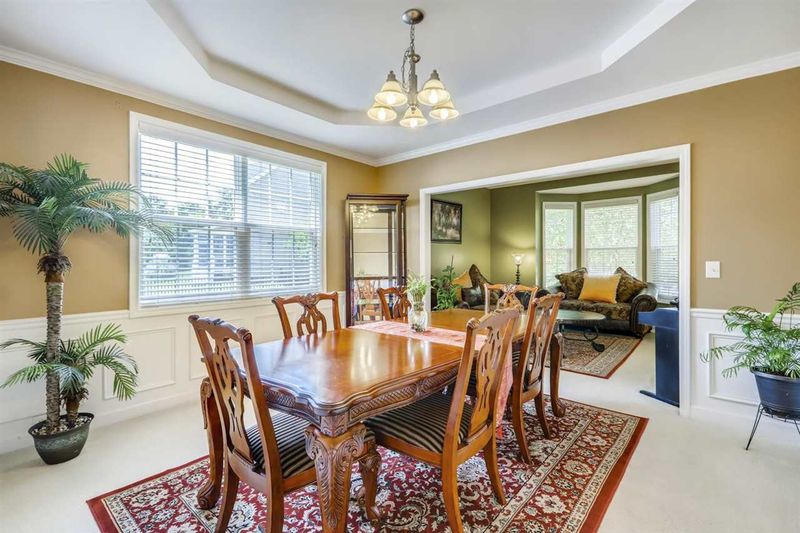 2916 Chatelaine Pl, Raleigh, NC 27614