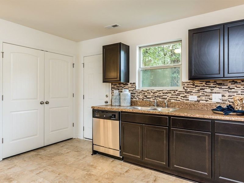 2916 Maidenhair Dr, Raleigh, NC 27610