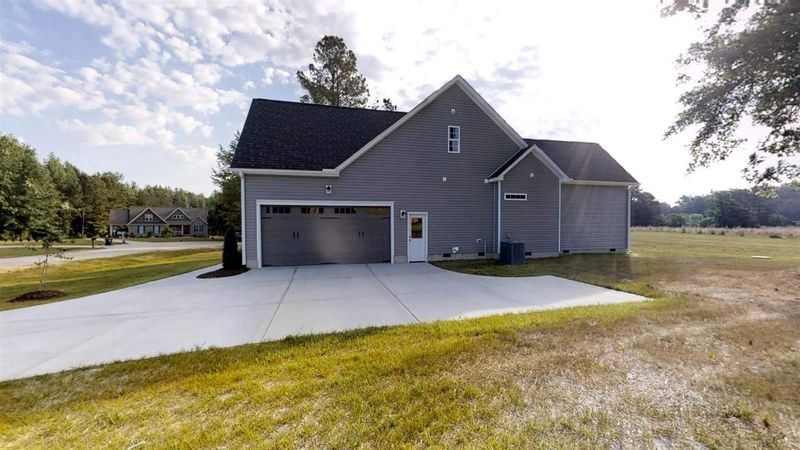 2916 Maple Pointe Dr, Wendell, NC 27591