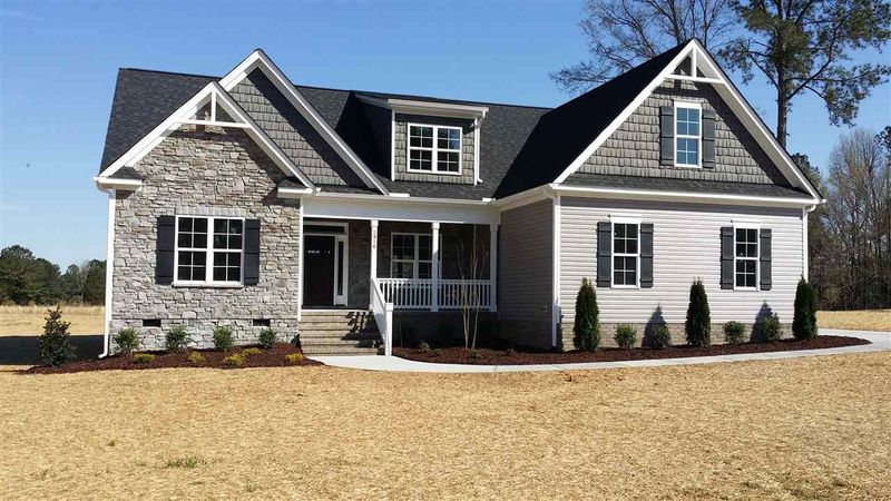 2916 Maple Pointe Dr, Wendell, NC 27591