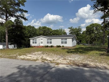2917 Dothan Dr, Fayetteville, NC 28306