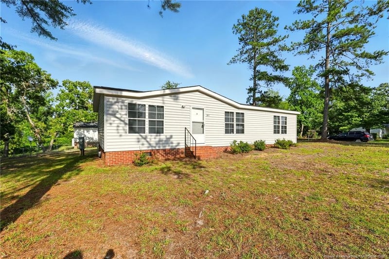 2917 Dothan Dr, Fayetteville, NC 28306