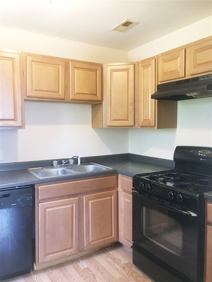 2917 Wedgedale Dr, Durham, NC 27703