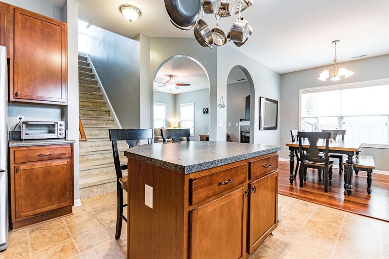 2918 Cherrybark Dr, Durham, NC 27704