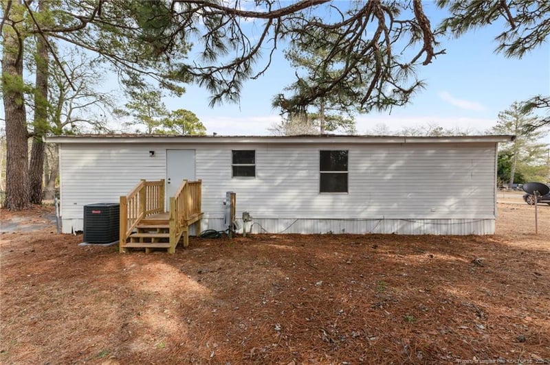 2918 Dothan Dr, Fayetteville, NC 28306
