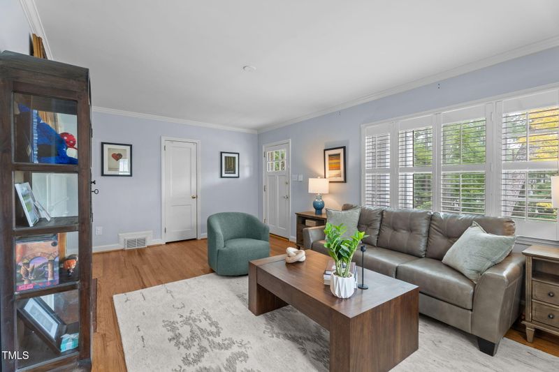 2918 Oberlin Rd, Raleigh, NC 27608