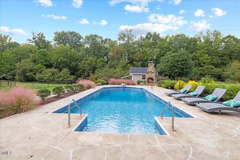 2919 Truitt Dr, Burlington, NC 27215