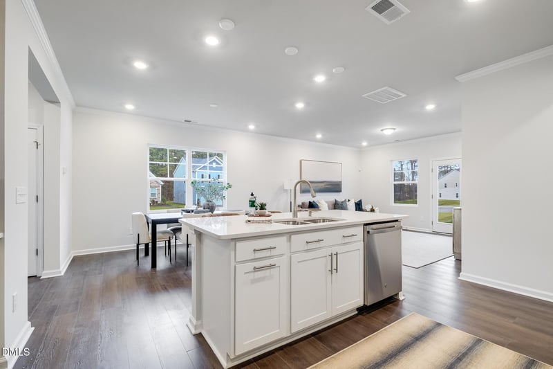 292 Beachcomber Dr, Lillington, NC 27546