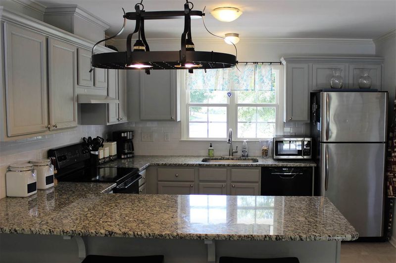 2920 Pinehurst Dr, Raleigh, NC 27604