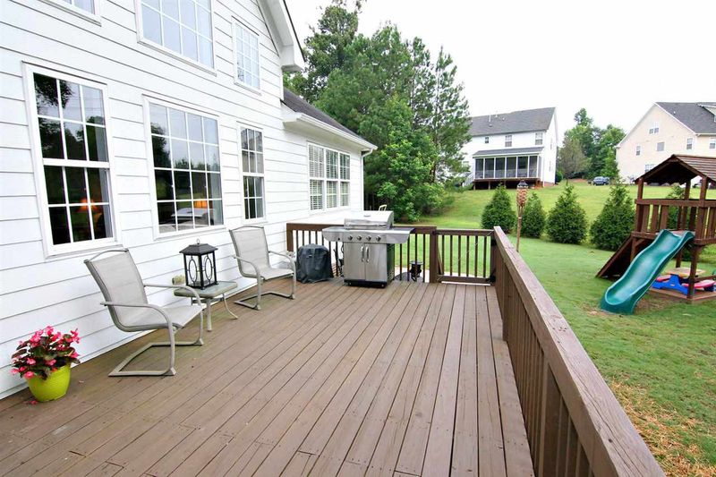 2921 Chatelaine Pl, Raleigh, NC 27614