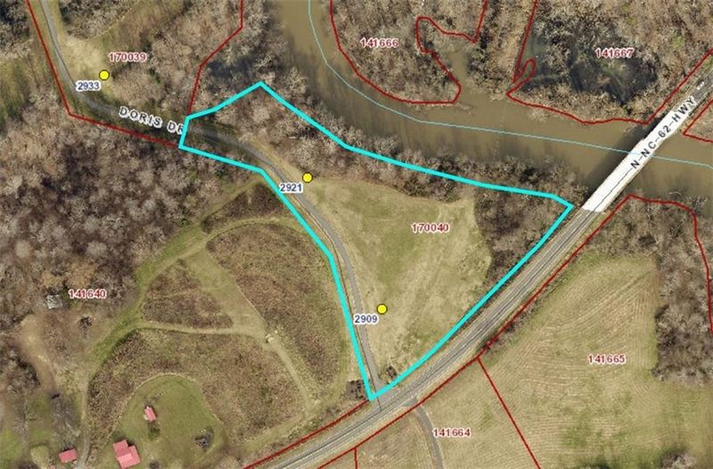 2921 Doris Dr, Burlington, NC 27217