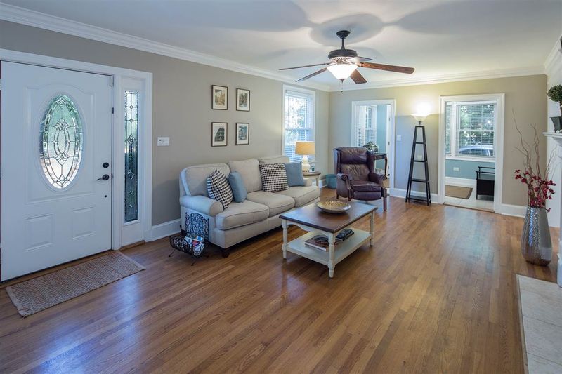 2921 Hope Valley Rd, Durham, NC 27707