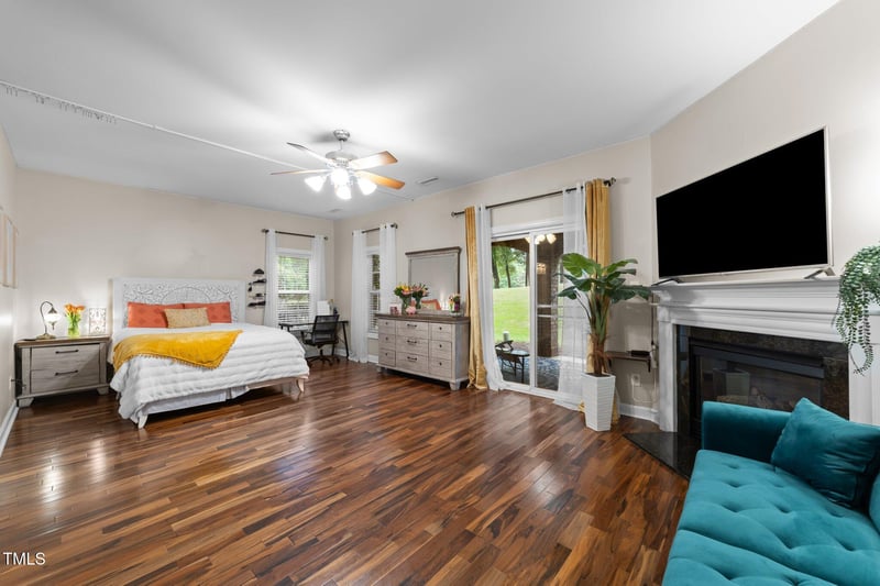 2921 Imperial Oaks Dr, Raleigh, NC 27614