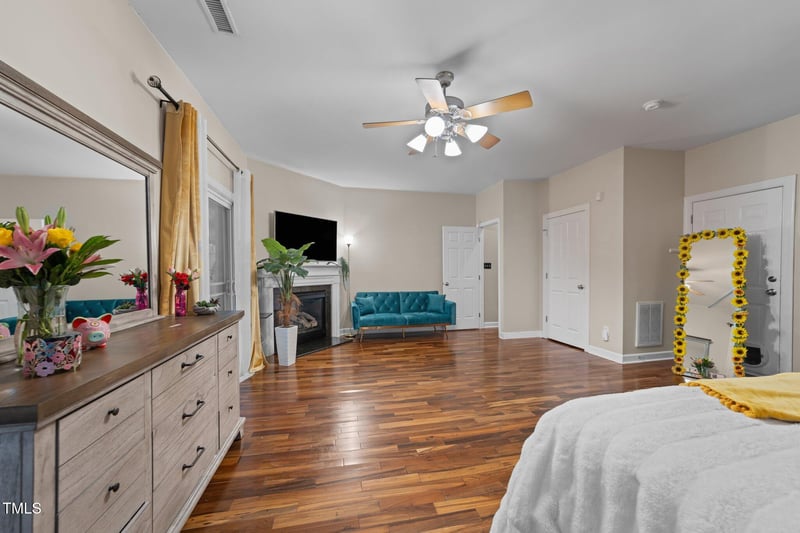 2921 Imperial Oaks Dr, Raleigh, NC 27614