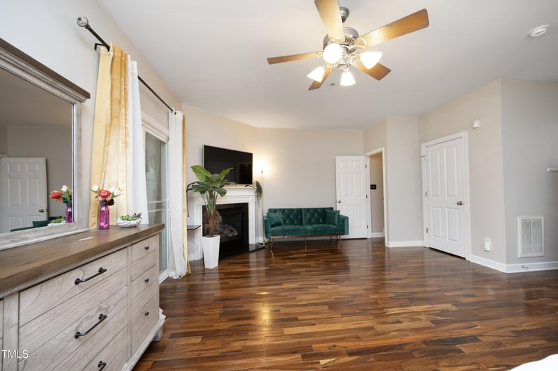 2921 Imperial Oaks Dr, Raleigh, NC 27614