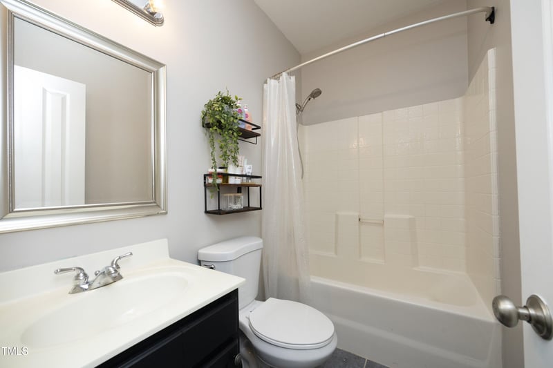 2921 Imperial Oaks Dr, Raleigh, NC 27614