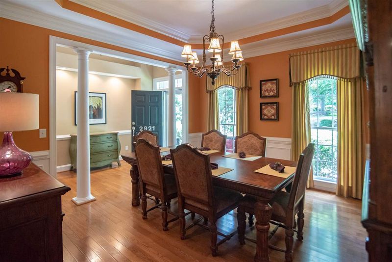 2921 Lauren Oaks Dr, Raleigh, NC 27616
