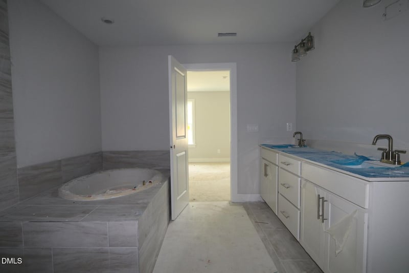 2921 Walden Rd, Apex, NC 27502