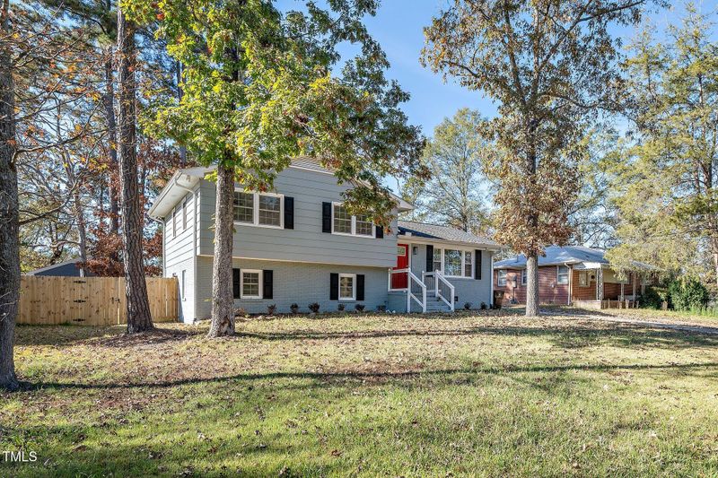 2922 Beechwood Dr, Durham, NC 27707