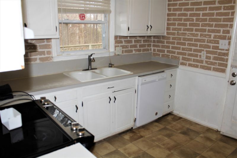 2922 Darrow Rd, Durham, NC 27704