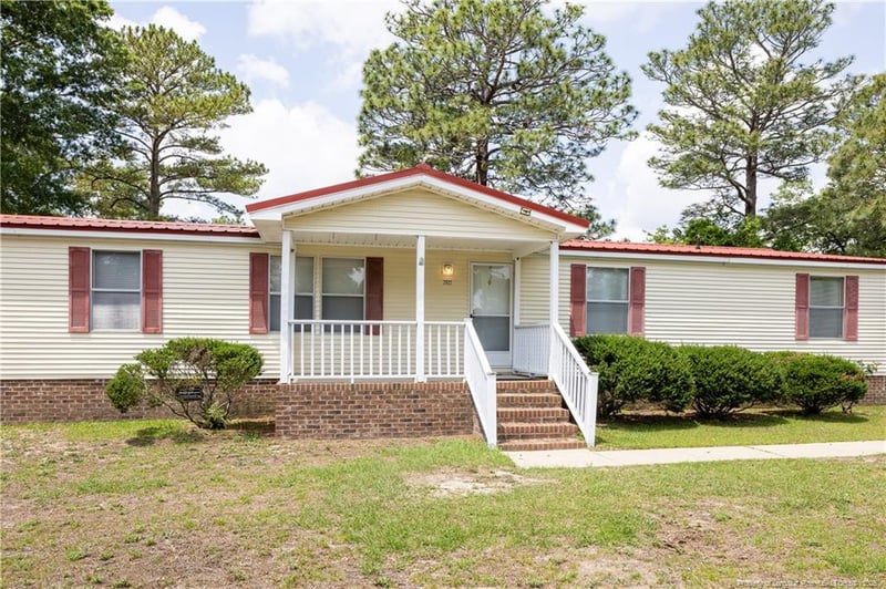 2922 Dothan Dr, Fayetteville, NC 28306