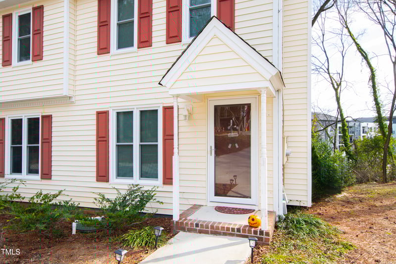 2922 Glenridge Dr, Raleigh, NC 27604