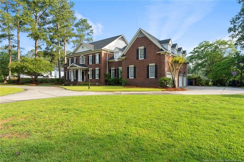 2922 Hybart St, Fayetteville, NC 28303