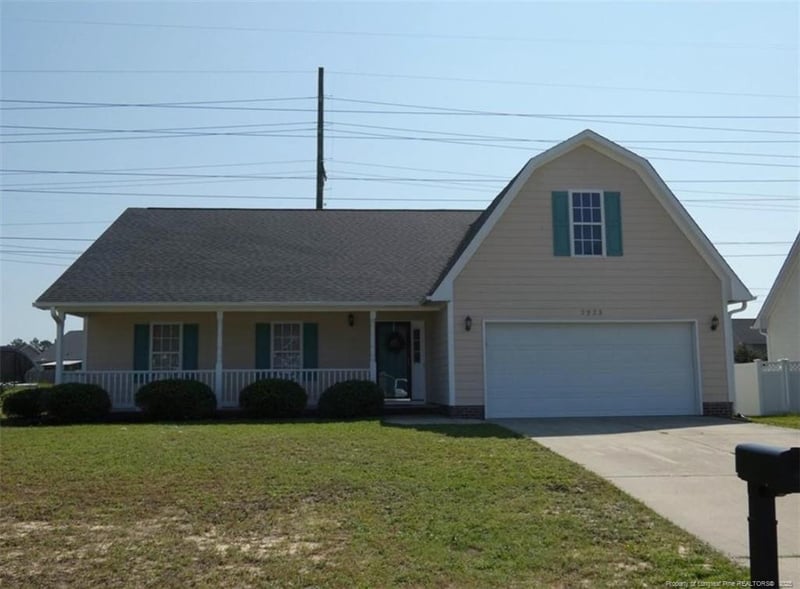 2923 High Plains Dr, Hope Mills, NC 28348