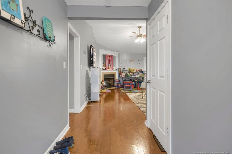 2923 High Plains Dr, Hope Mills, NC 28348