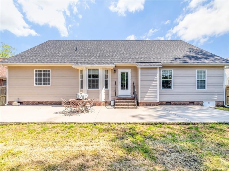 2924 Beringer Dr, Fayetteville, NC 28306