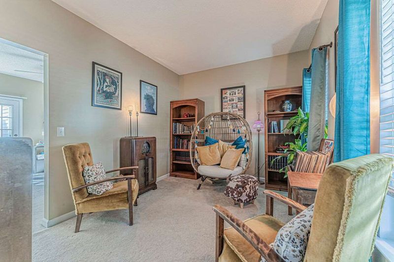 2924 Dandridge Dr, Raleigh, NC 27610