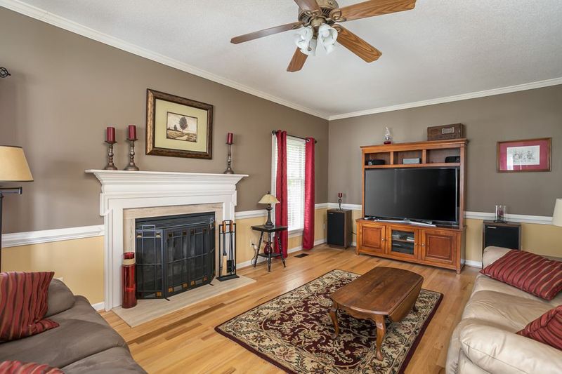 2924 Hiking Trl, Raleigh, NC 27615