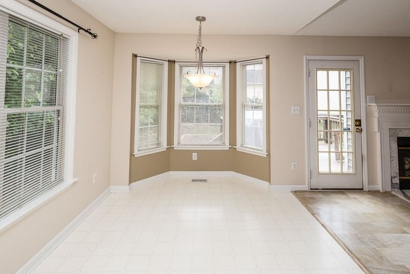 2924 Pinehurst Dr, Raleigh, NC 27604
