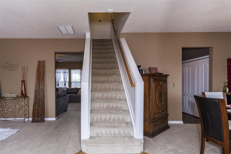 2924 Trassacks Dr, Raleigh, NC 27610