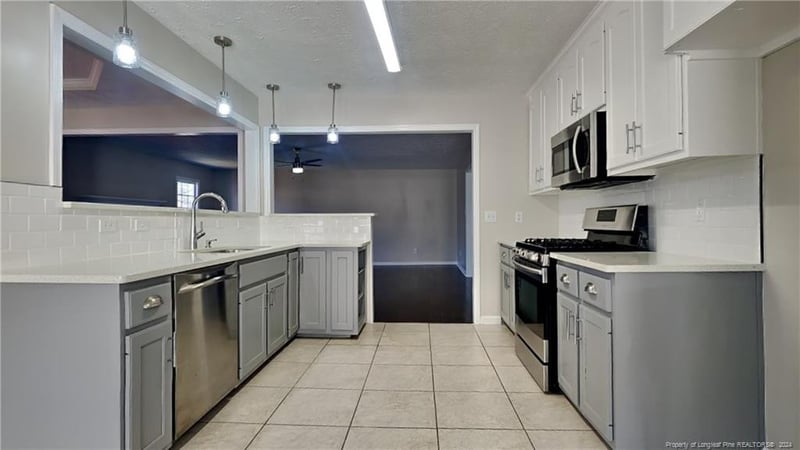 2925 Beringer Dr, Fayetteville, NC 28306