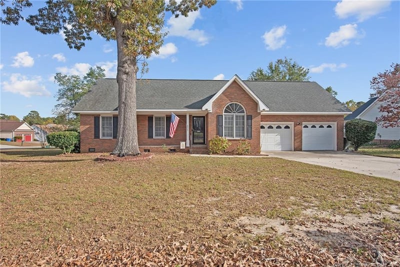 2925 Coachway Dr, Fayetteville, NC 28306